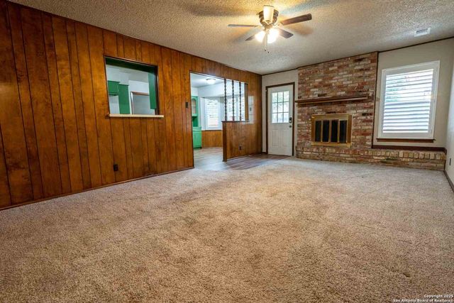 123 Granada, Universal City, TX 78148