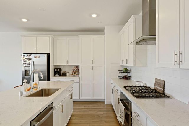 10362 Baldy Dr, Stockton, CA 95219