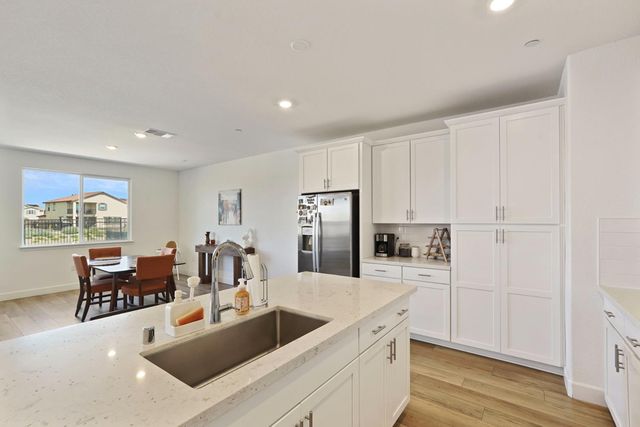 10362 Baldy Dr, Stockton, CA 95219