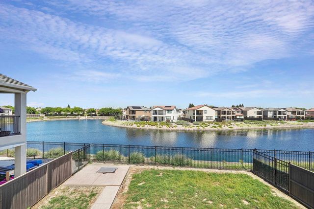 10362 Baldy Dr, Stockton, CA 95219
