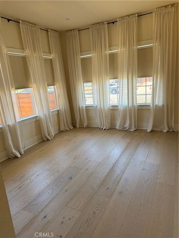 2255 W 29th St, Los Angeles, CA 90018