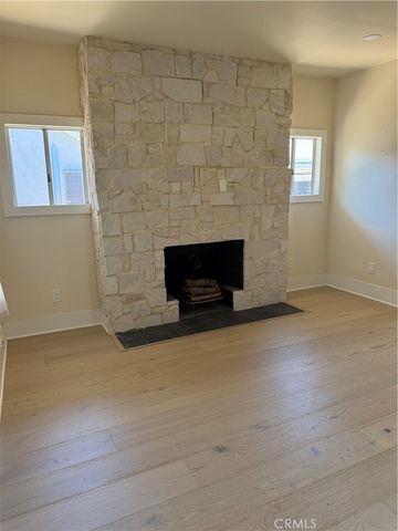 2255 W 29th St, Los Angeles, CA 90018