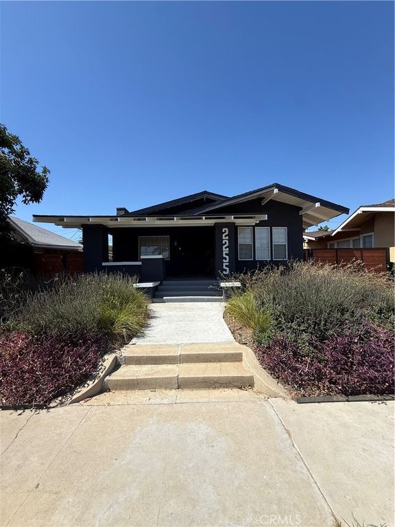 2255 W 29th St, Los Angeles, CA 90018
