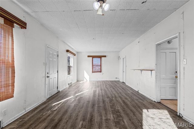 8621 Martony Lane, Berkeley, MO 63134