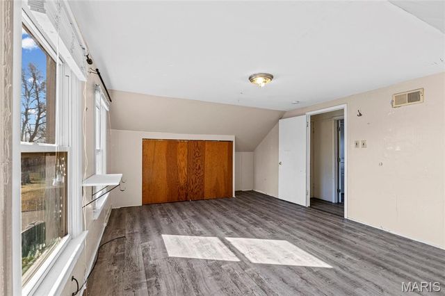 8621 Martony Lane, Berkeley, MO 63134