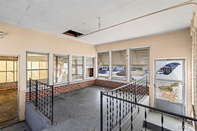 8621 Martony Lane, Berkeley, MO 63134