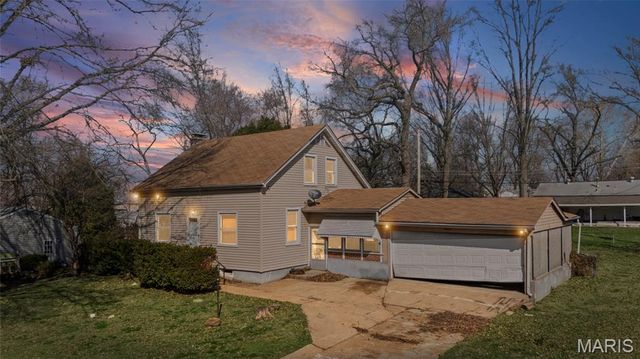 8621 Martony Lane, Berkeley, MO 63134