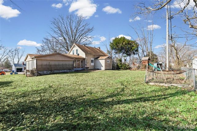 8621 Martony Lane, Berkeley, MO 63134