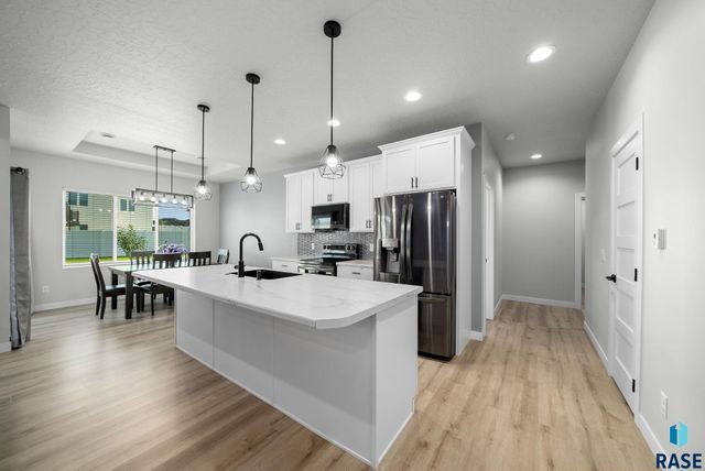 6101 W 54th N St Street, Sioux Falls, SD 57107