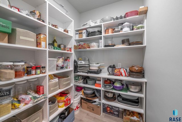 6101 W 54th N St Street, Sioux Falls, SD 57107