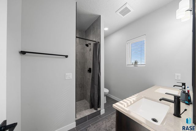 6101 W 54th N St Street, Sioux Falls, SD 57107