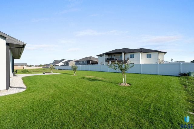 6101 W 54th N St Street, Sioux Falls, SD 57107