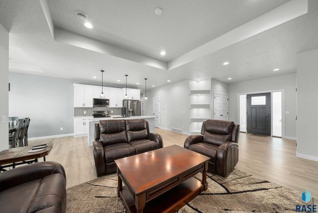 6101 W 54th N St Street, Sioux Falls, SD 57107