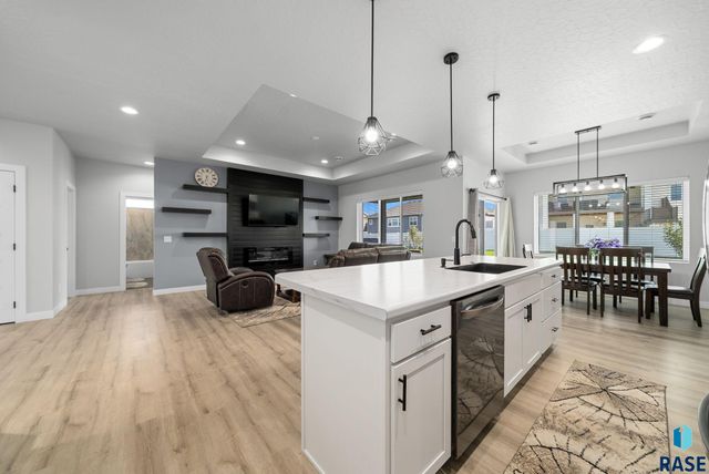 6101 W 54th N St Street, Sioux Falls, SD 57107