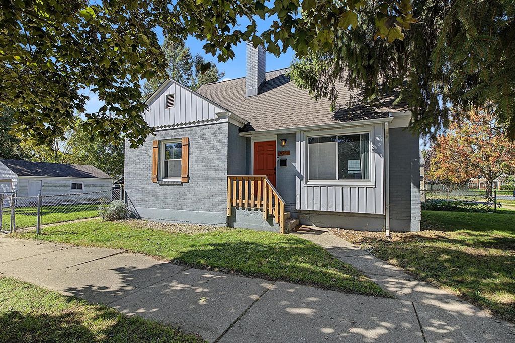 101 SW Marion Avenue, Grand Rapids, MI 49504