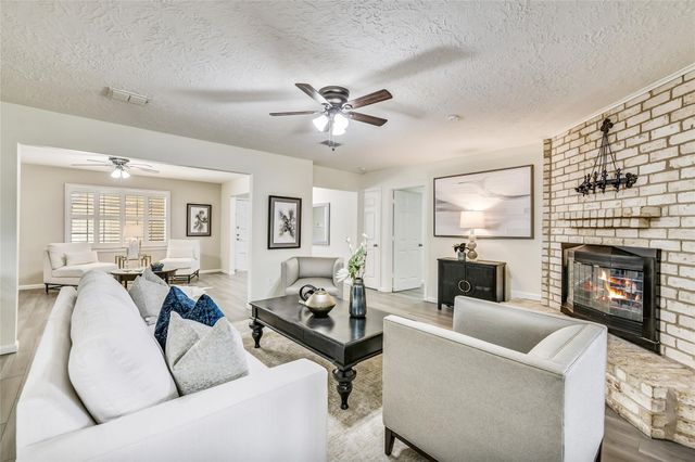 7522 Deep Forest Drive, Houston, TX 77088