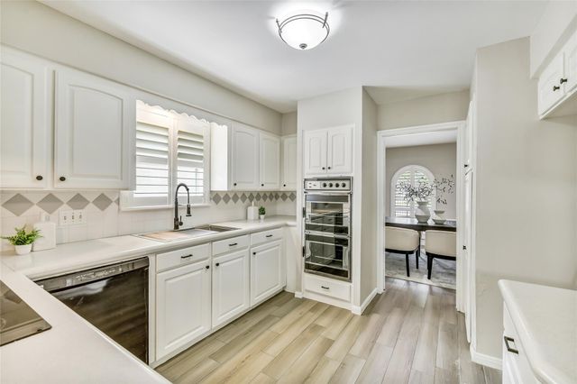 7522 Deep Forest Drive, Houston, TX 77088