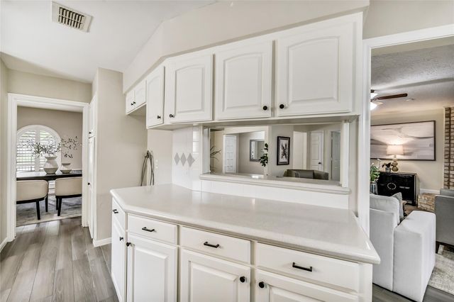 7522 Deep Forest Drive, Houston, TX 77088