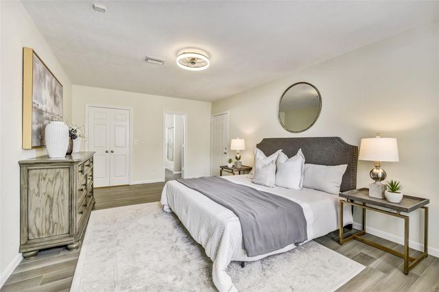 7522 Deep Forest Drive, Houston, TX 77088