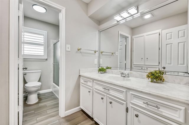 7522 Deep Forest Drive, Houston, TX 77088