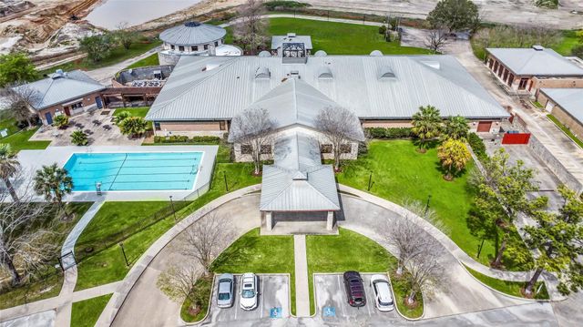 7522 Deep Forest Drive, Houston, TX 77088