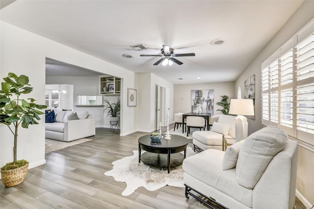 7522 Deep Forest Drive, Houston, TX 77088