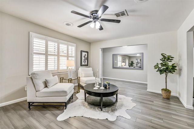 7522 Deep Forest Drive, Houston, TX 77088