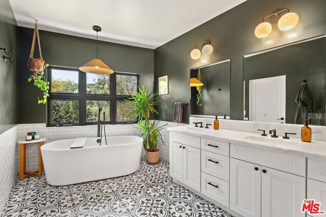 2065 Watsonia Terrace, Los Angeles, CA 90068