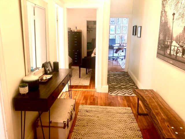 28 Sidlaw Rd 2, Boston, MA 02135