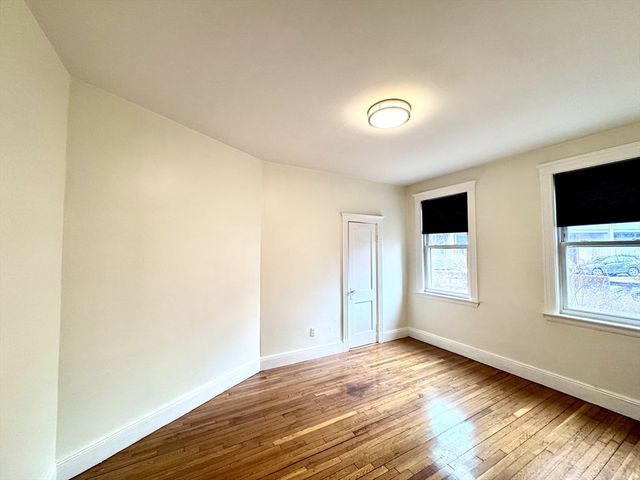 28 Sidlaw Rd 2, Boston, MA 02135