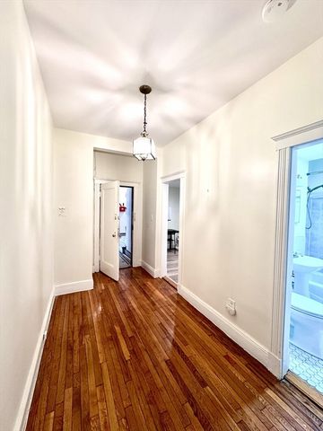 28 Sidlaw Rd 2, Boston, MA 02135