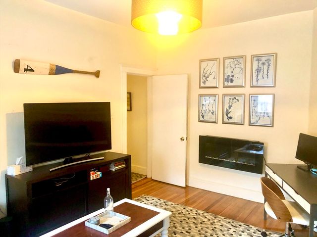 28 Sidlaw Rd 2, Boston, MA 02135