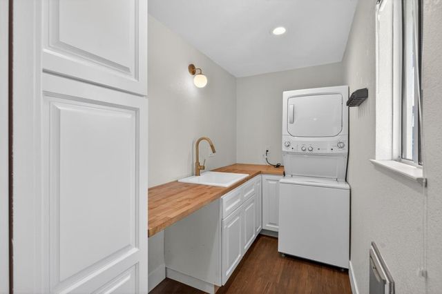 930 Circuit Dr, Roseville, CA 95678