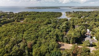 0 Quaker Rd, Falmouth, MA 02540