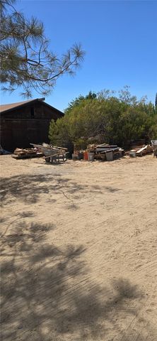 308 E Avenue R8, Palmdale, CA 93550