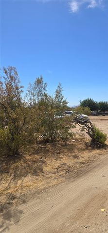 308 E Avenue R8, Palmdale, CA 93550