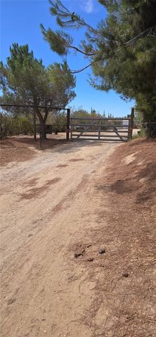 308 E Avenue R8, Palmdale, CA 93550