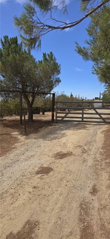 308 E Avenue R8, Palmdale, CA 93550