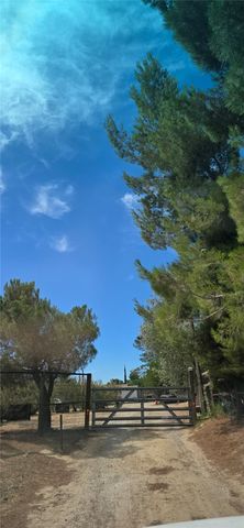 308 E Avenue R8, Palmdale, CA 93550