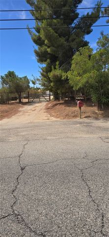 308 E Avenue R8, Palmdale, CA 93550