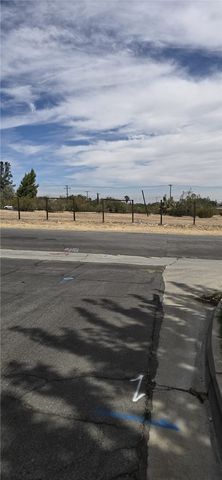 308 E Avenue R8, Palmdale, CA 93550