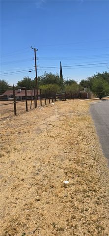 308 E Avenue R8, Palmdale, CA 93550