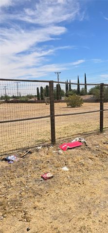 308 E Avenue R8, Palmdale, CA 93550