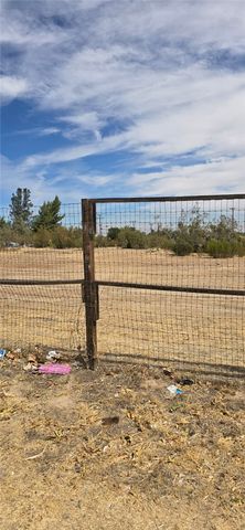 308 E Avenue R8, Palmdale, CA 93550