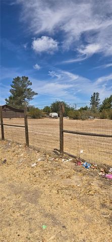 308 E Avenue R8, Palmdale, CA 93550