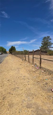 308 E Avenue R8, Palmdale, CA 93550