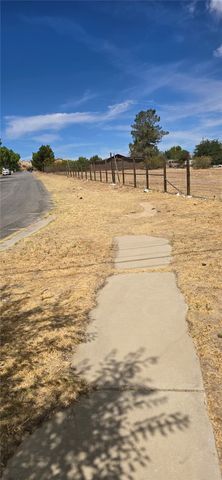 308 E Avenue R8, Palmdale, CA 93550