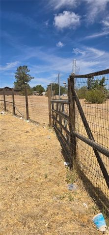 308 E Avenue R8, Palmdale, CA 93550