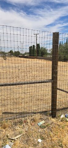 308 E Avenue R8, Palmdale, CA 93550