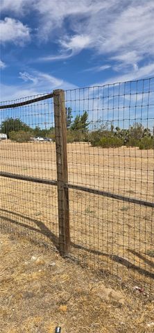 308 E Avenue R8, Palmdale, CA 93550